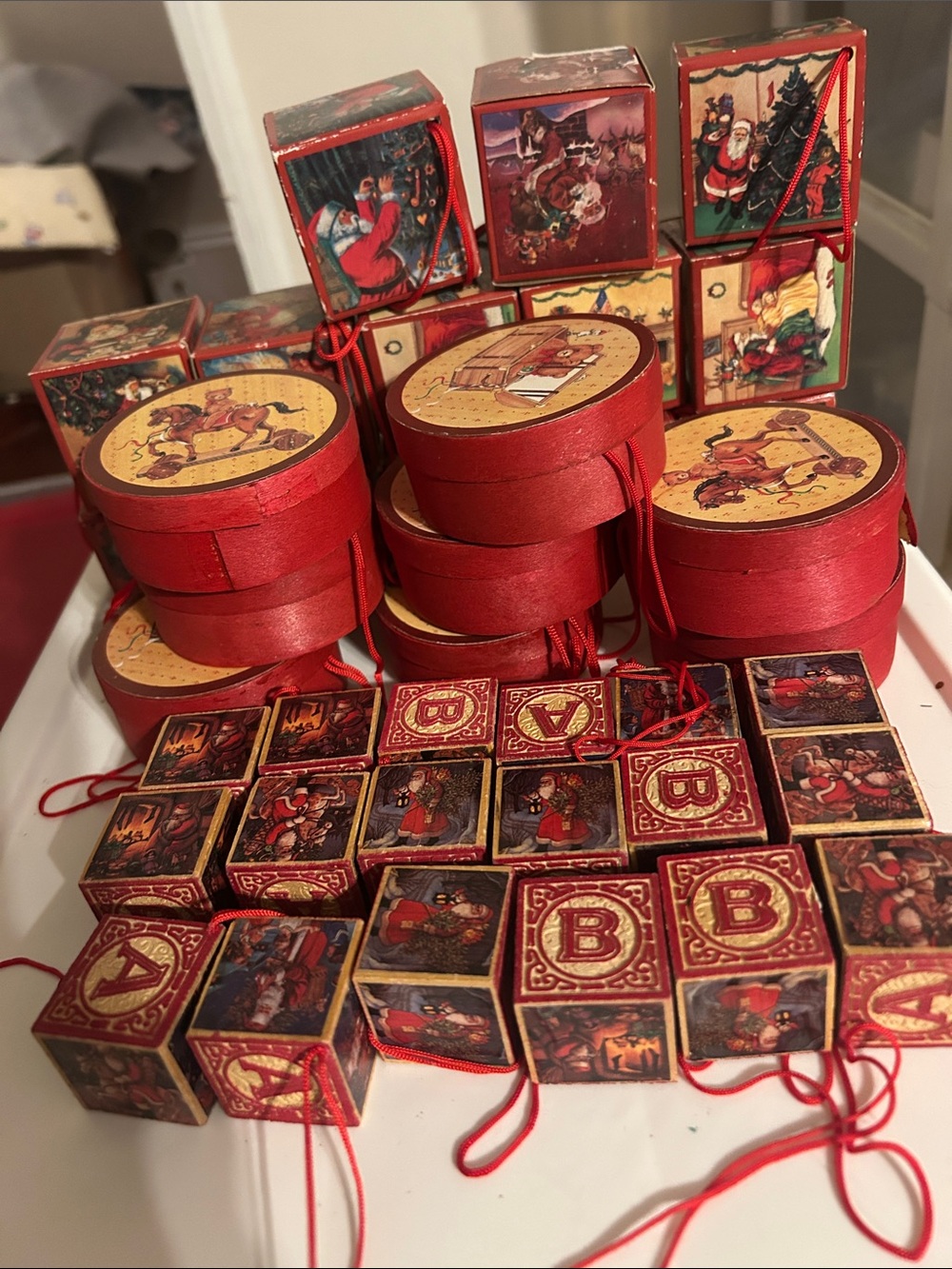 Vintage-Style Red Christmas Ornament Gift Boxes - Holiday Decorative Set 39